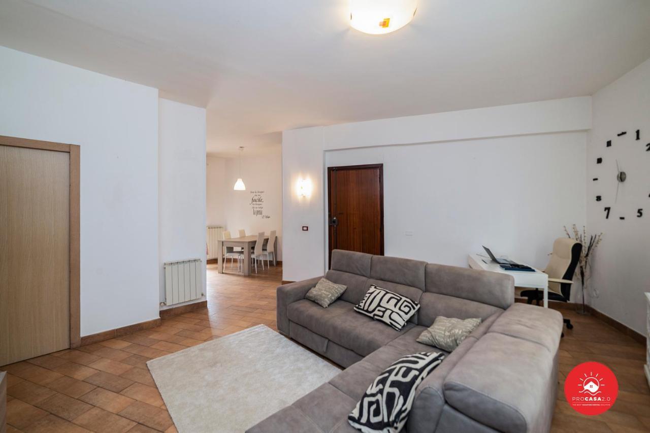Eden House - With Garden & Parking Appartement *